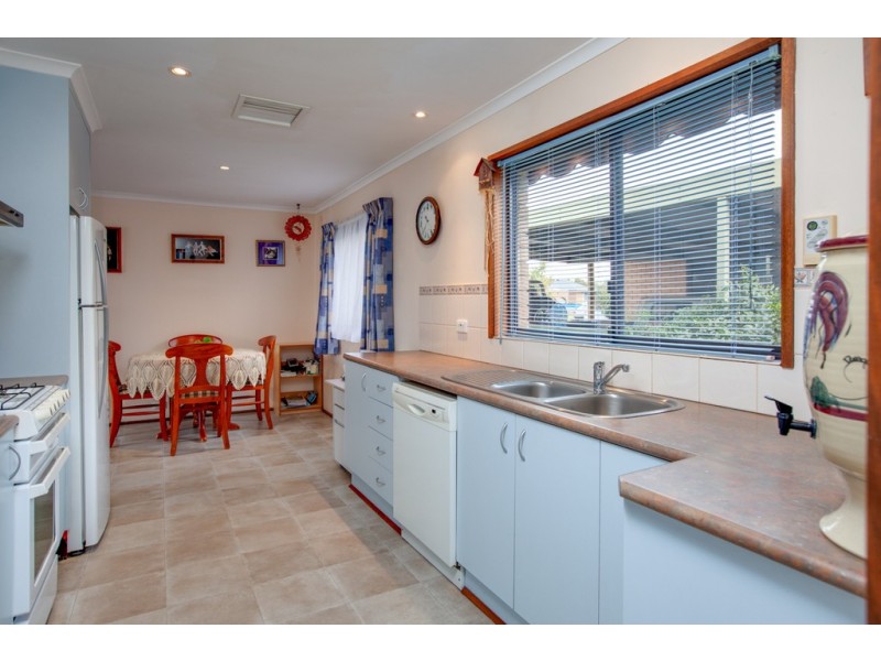 13 Jasper Close, Wodonga VIC 3690