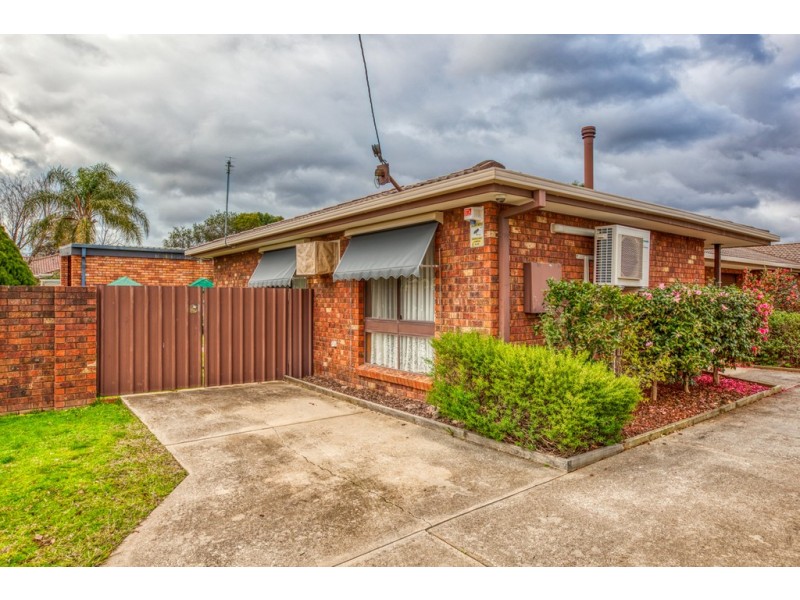 1/10 Brent Court, Lavington NSW 2641