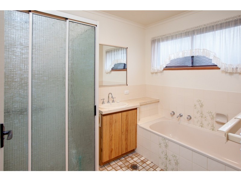 1/10 Brent Court, Lavington NSW 2641