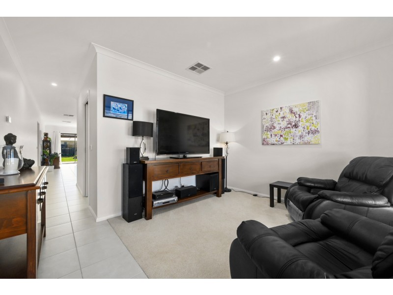 24 Sweetwater Drive, Henty NSW 2658