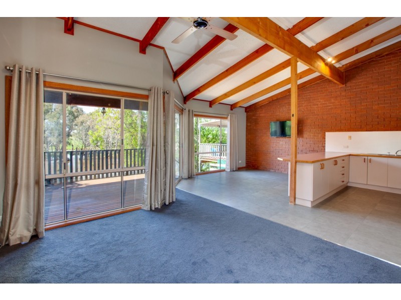 2/27 Mullins Road, Killara VIC 3691