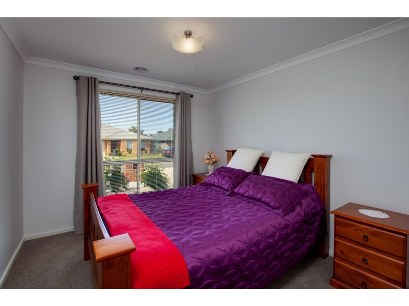14 Gilson Place, Howlong NSW 2643