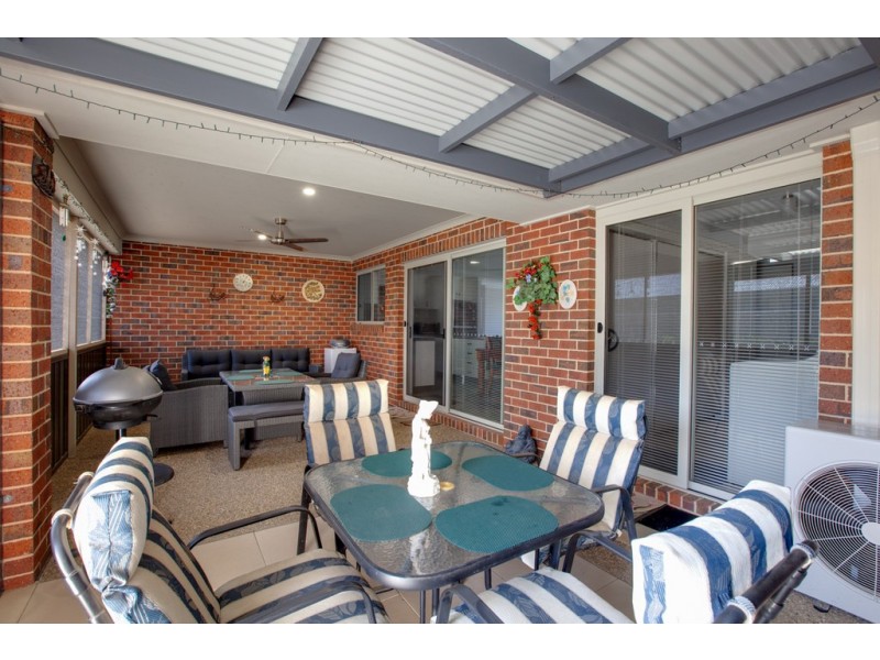 14 Gilson Place, Howlong NSW 2643