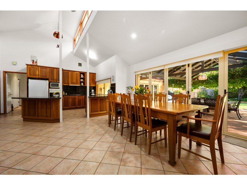 18 Glen Avon Terrace, Wodonga VIC 3690