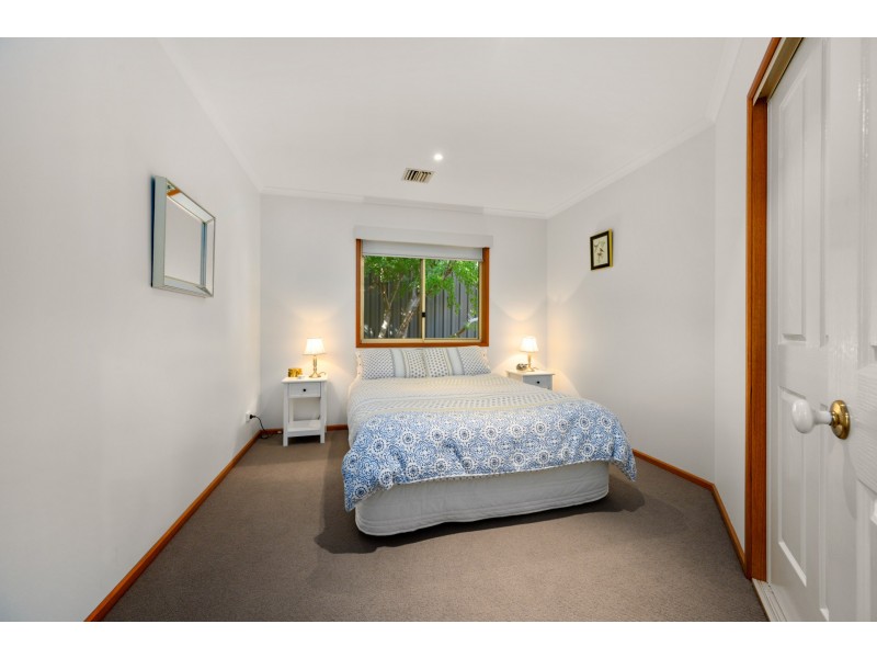 18 Glen Avon Terrace, Wodonga VIC 3690