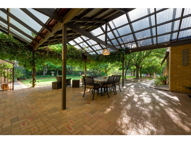 18 Glen Avon Terrace, Wodonga VIC 3690