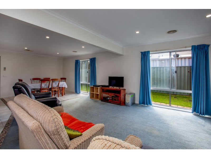 8 Fussel Court, Wodonga VIC 3690