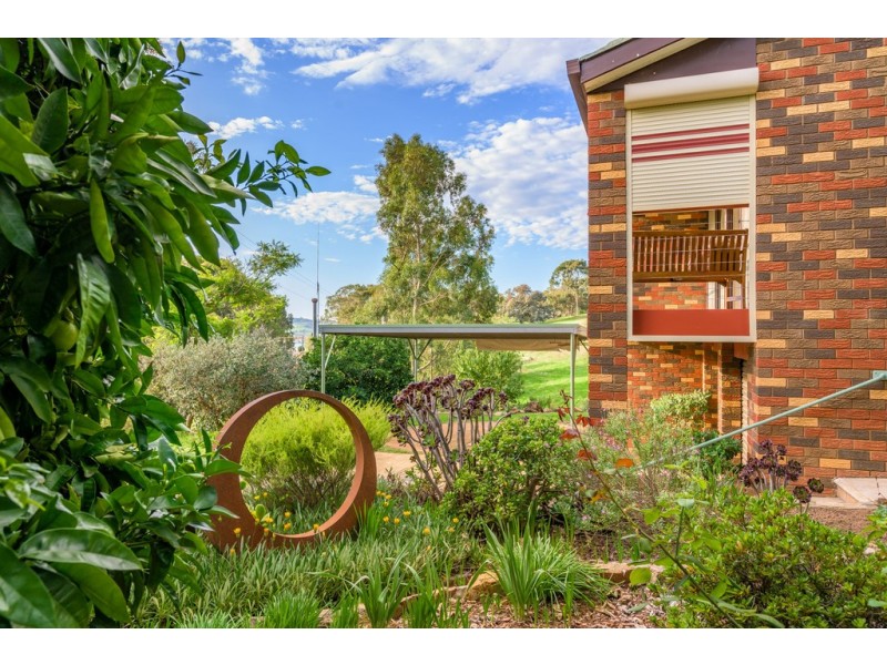1 Hillcrest Avenue, Bellbridge VIC 3691