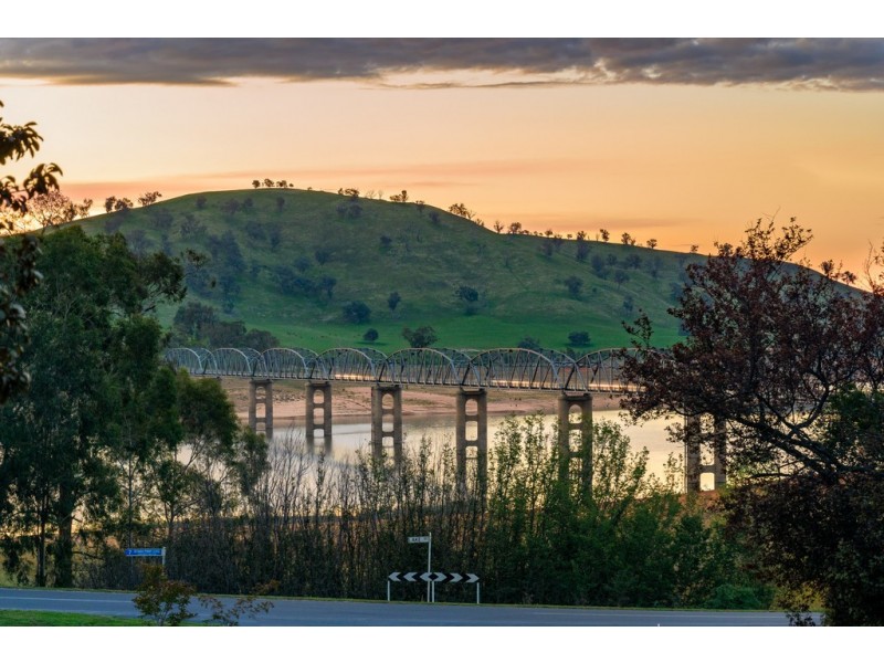 1 Hillcrest Avenue, Bellbridge VIC 3691