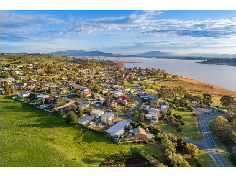 1 Hillcrest Avenue, Bellbridge VIC 3691