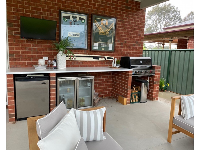 15 Thomas Mitchell Drive, Wodonga VIC 3690