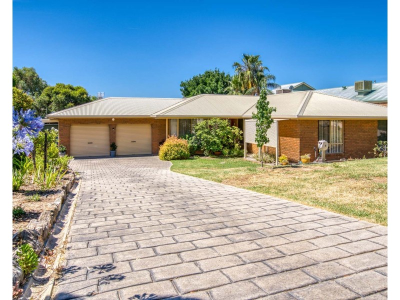 21 McCulloch Crescent, Wodonga VIC 3690