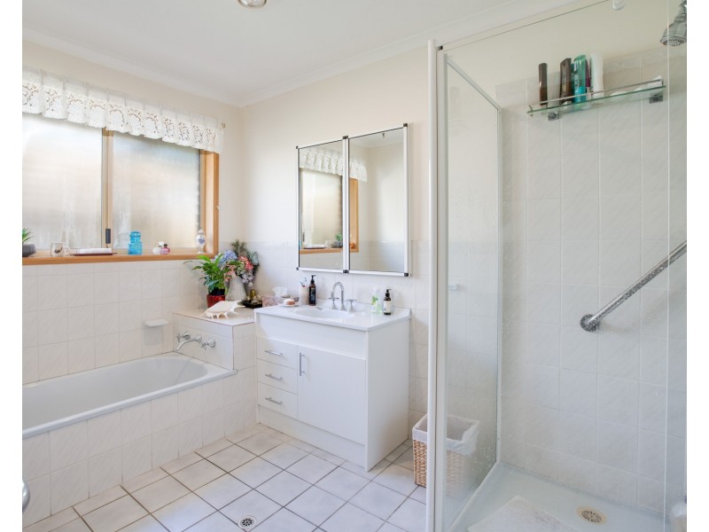 21 McCulloch Crescent, Wodonga VIC 3690