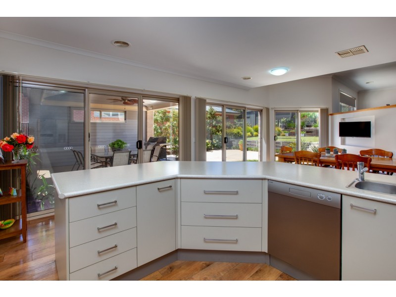 8 Peregrine Place, Wodonga VIC 3690
