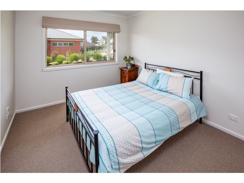 8 Peregrine Place, Wodonga VIC 3690