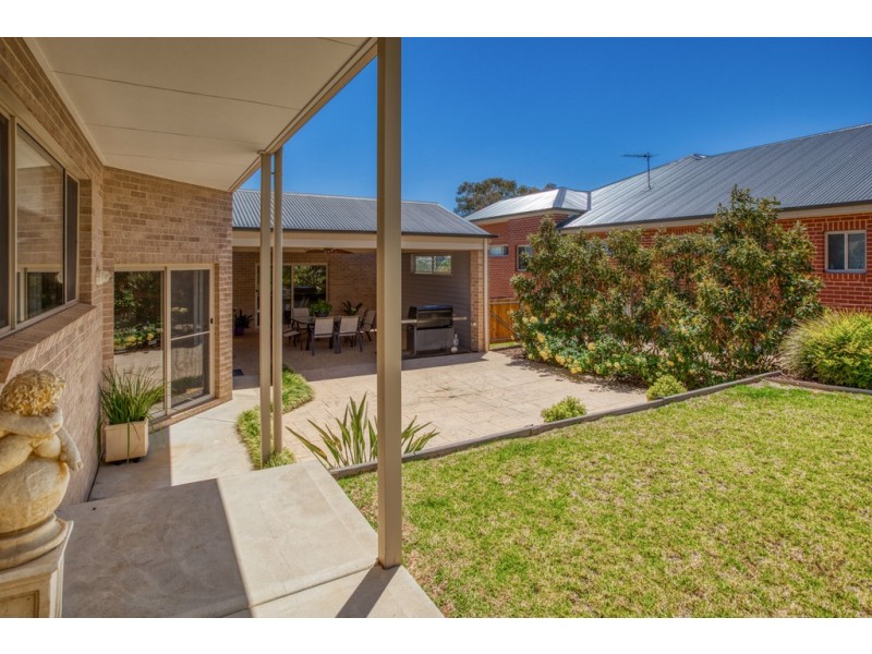 8 Peregrine Place, Wodonga VIC 3690