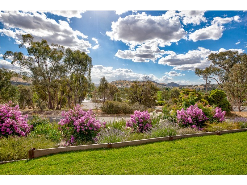 8 Peregrine Place, Wodonga VIC 3690