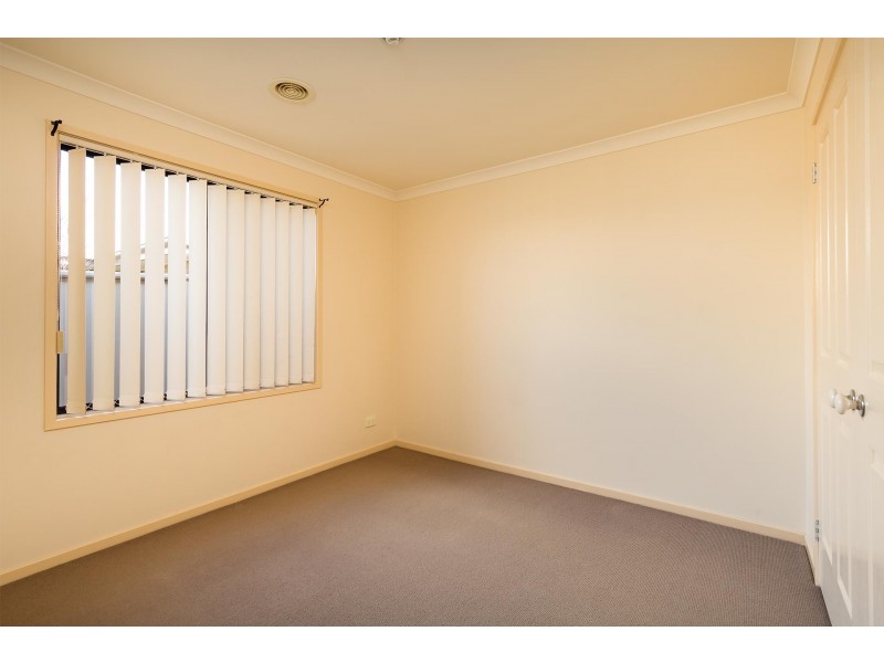 13 Montclair Avenue, Wodonga VIC 3690