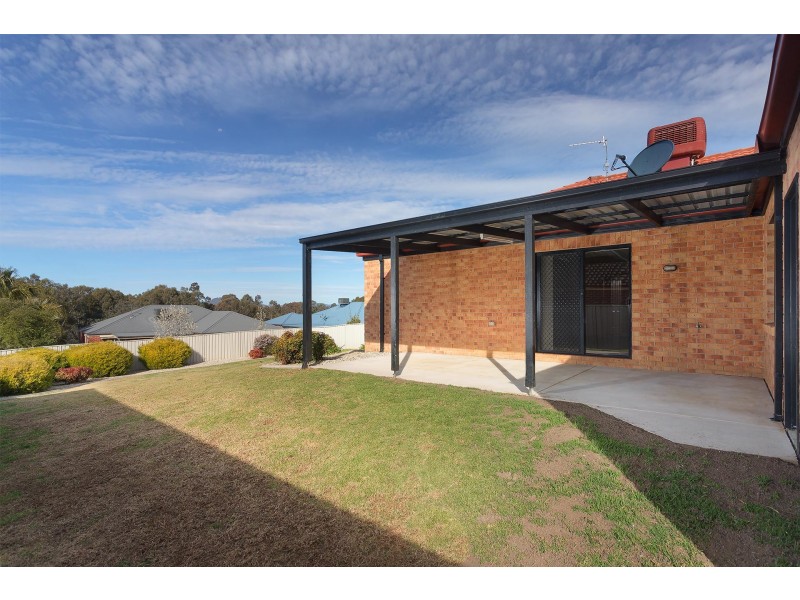 13 Montclair Avenue, Wodonga VIC 3690