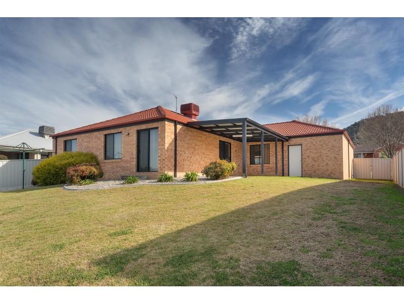 13 Montclair Avenue, Wodonga VIC 3690