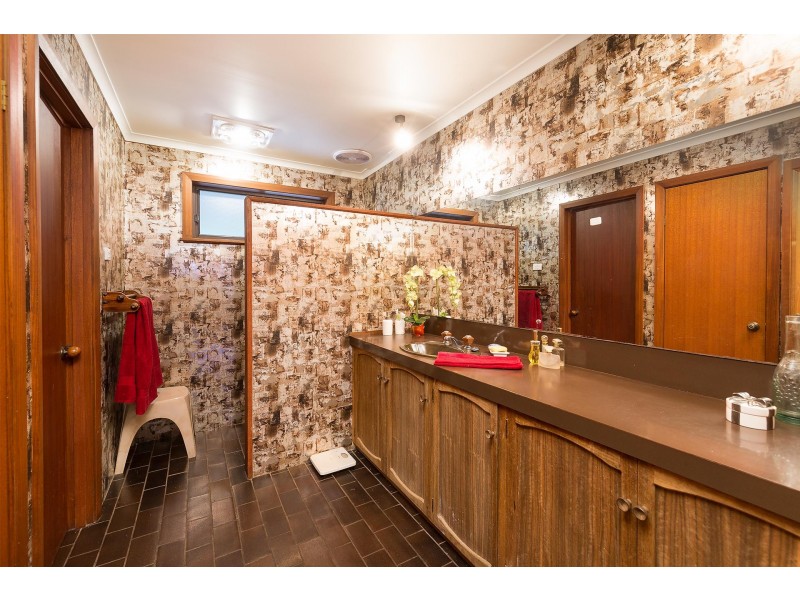 50 Coyles Road, West Wodonga VIC 3690