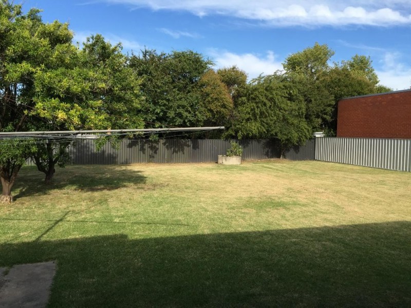 12 Gordon Street, Wodonga VIC 3690