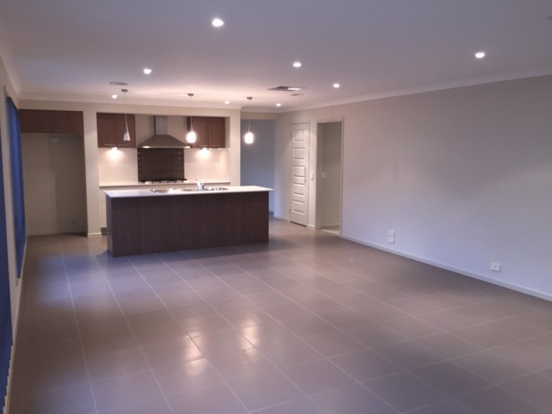 27 Victoria Cross Parade, Wodonga VIC 3690