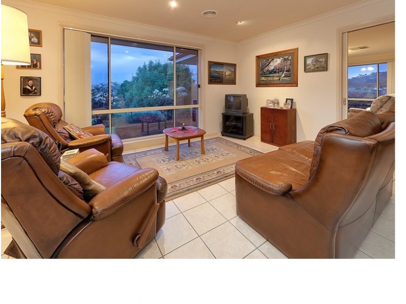 25 Kingfisher Drive, Wodonga VIC 3690