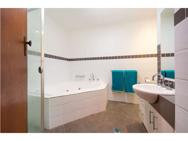 66 Thomas Mitchell Drive, Wodonga VIC 3690