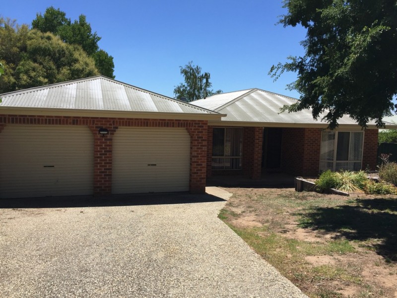 4 Azure Drive, Wodonga VIC 3690