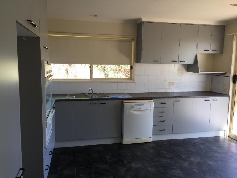 4 Azure Drive, Wodonga VIC 3690