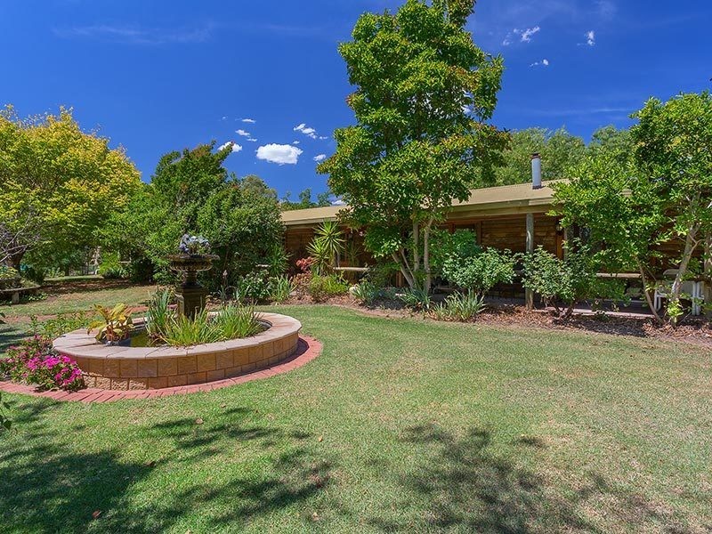 953 Lake Road, Bethanga VIC 3691