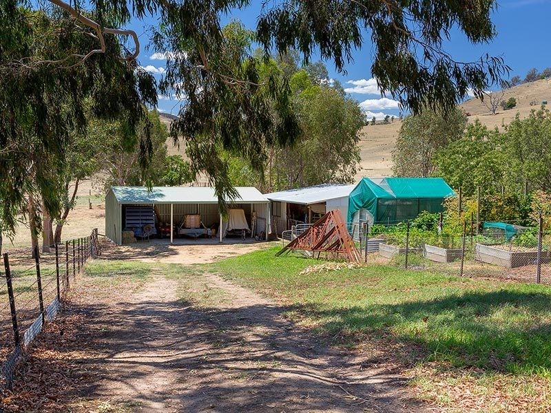 953 Lake Road, Bethanga VIC 3691