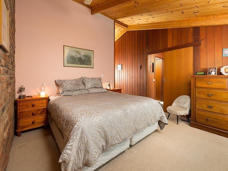 953 Lake Road, Bethanga VIC 3691