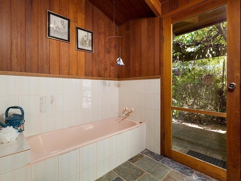 953 Lake Road, Bethanga VIC 3691