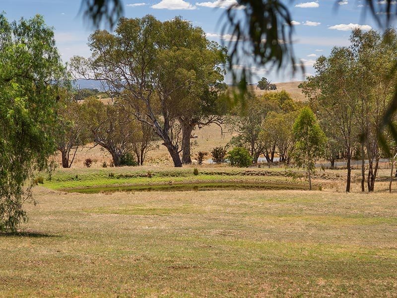 953 Lake Road, Bethanga VIC 3691