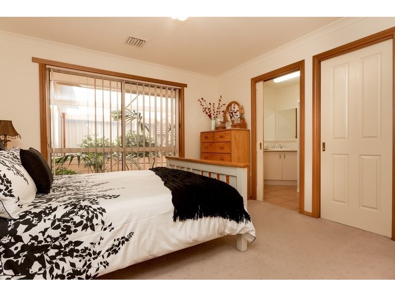 26 Kingfisher Drive, Wodonga VIC 3690