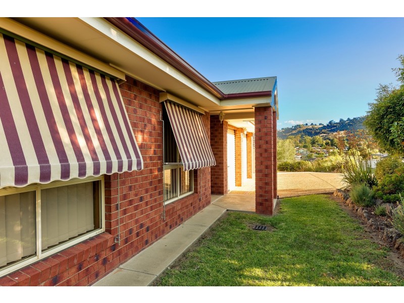 26 Kingfisher Drive, Wodonga VIC 3690