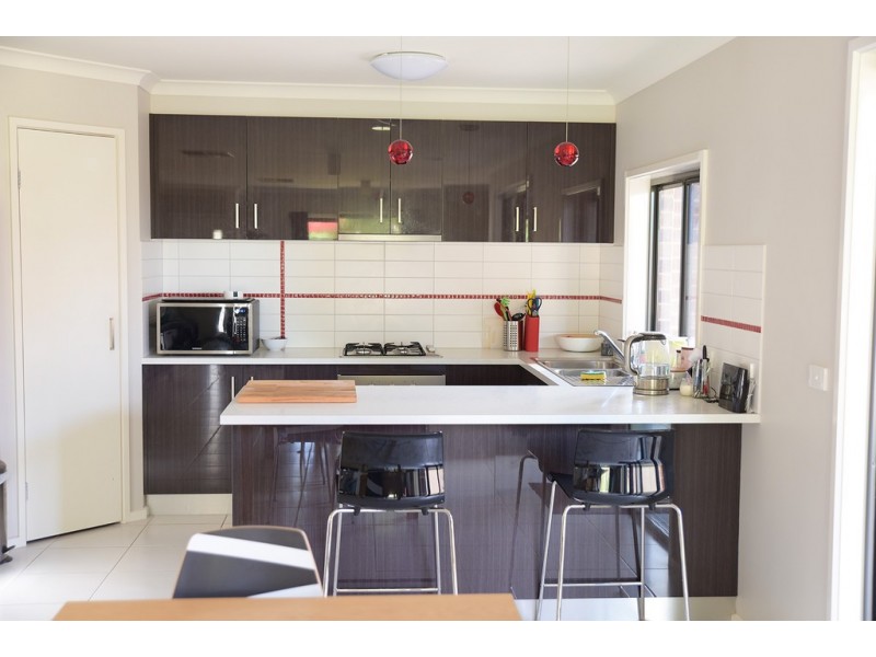 16 Oakmont Circuit, Wodonga VIC 3690