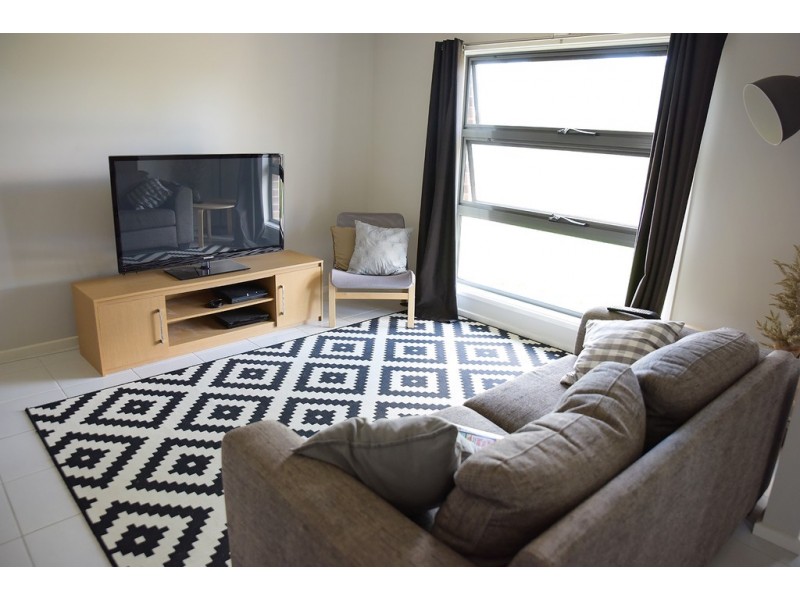 16 Oakmont Circuit, Wodonga VIC 3690