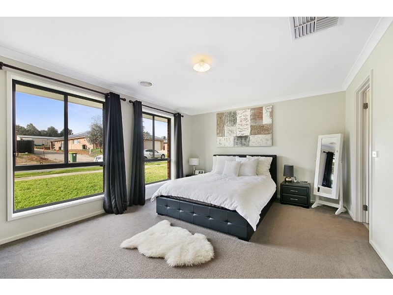 53 Silky Oak Avenue, Wodonga VIC 3690