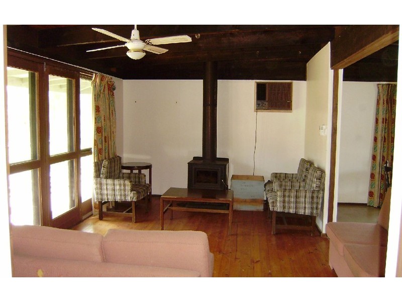 6 Murphy Street, Dartmouth VIC 3701