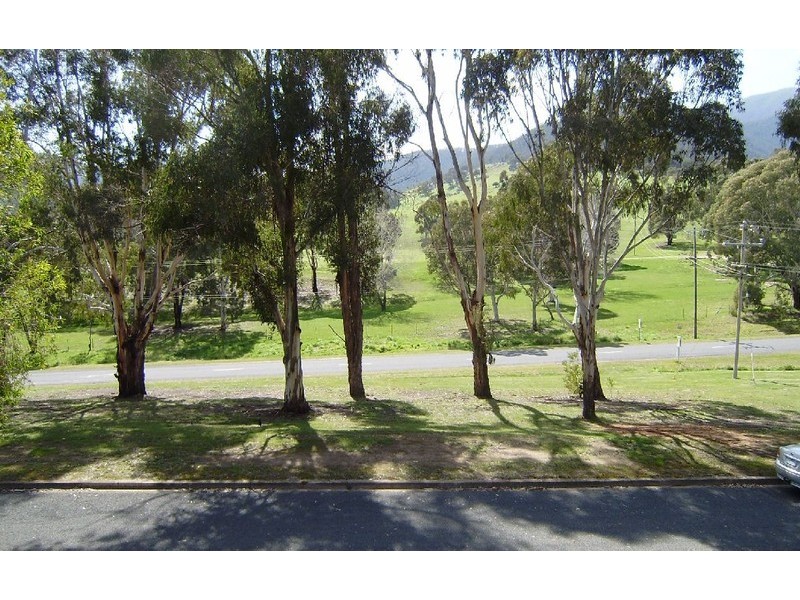 6 Murphy Street, Dartmouth VIC 3701