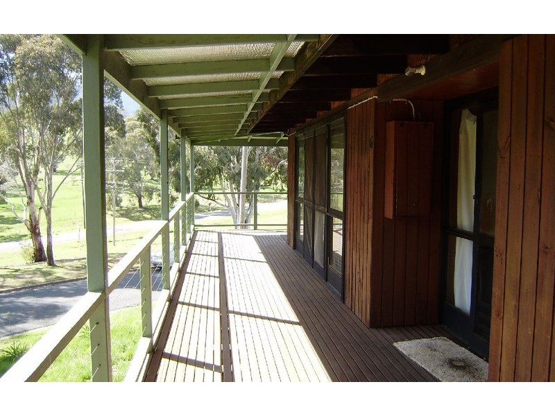 6 Murphy Street, Dartmouth VIC 3701