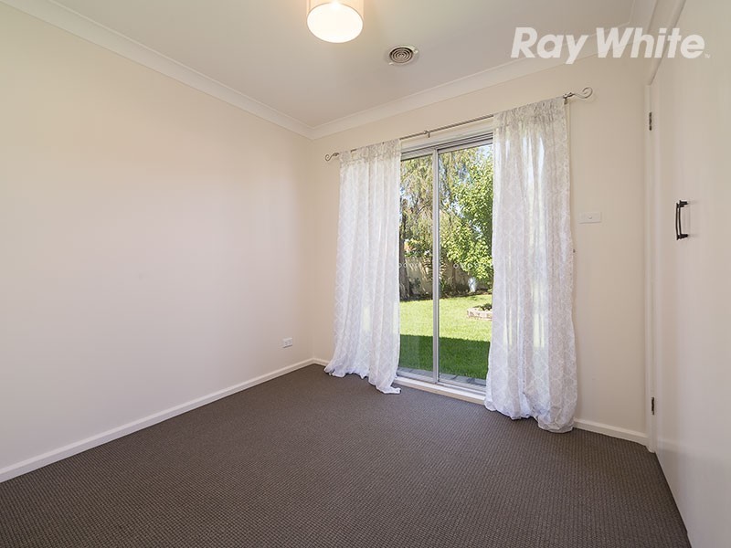 255 Lawrence St, Wodonga VIC 3690