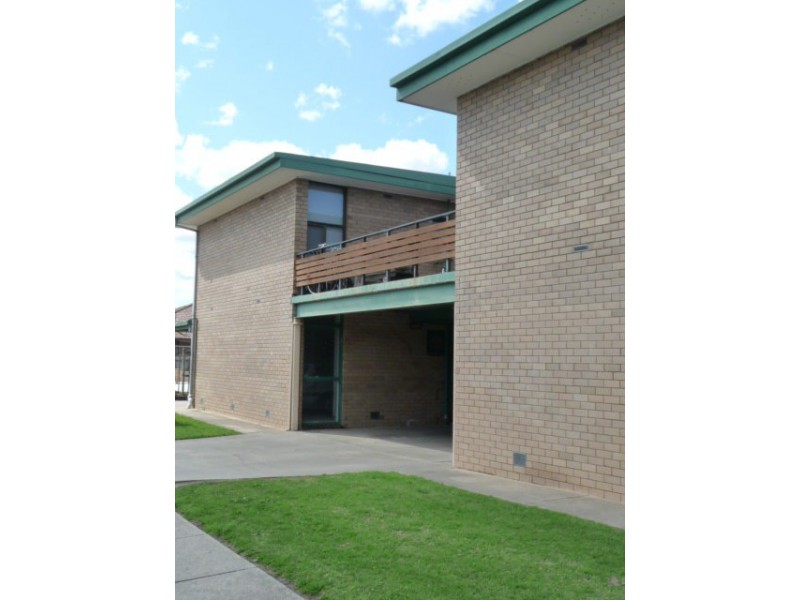 8 and 10/206 Lawrence Street, Wodonga VIC 3690