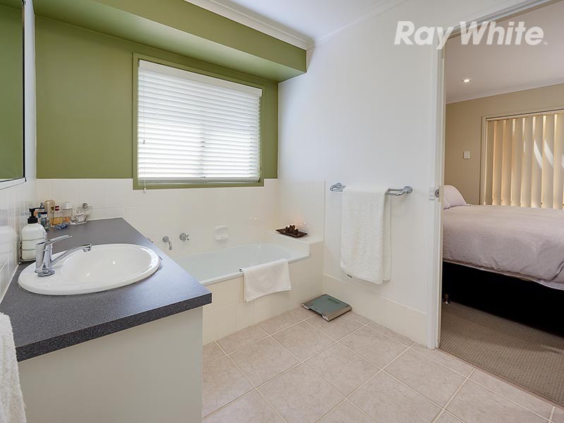 5 Billy Hughes Crt, Wodonga VIC 3690