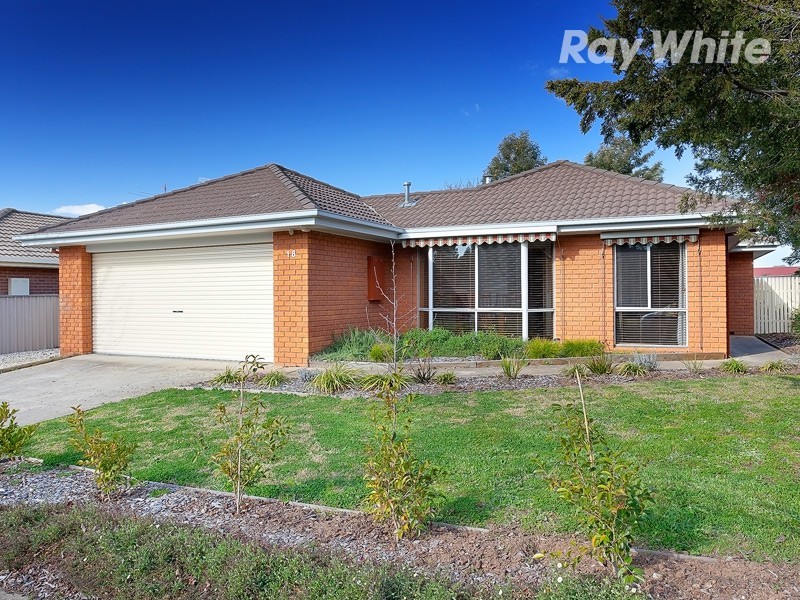 18 Azure Drive, Wodonga VIC 3690