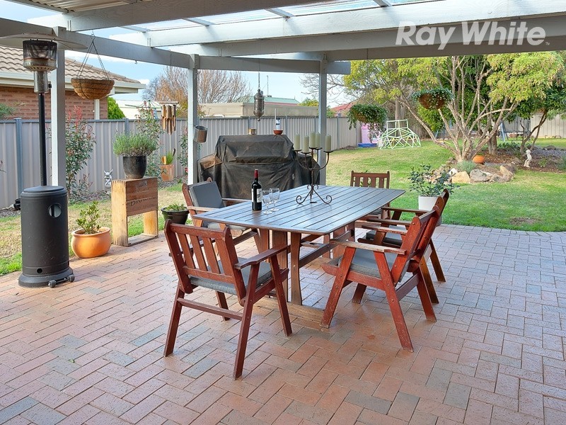18 Azure Drive, Wodonga VIC 3690