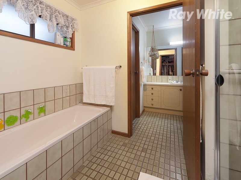 10 Barton Street, Wodonga VIC 3690